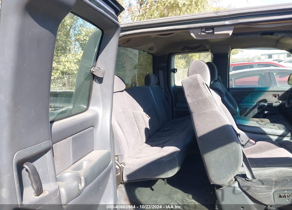2002 CHEVROLET SILVERADO 2500HD LS VIN: 1GCHK29G82E230545