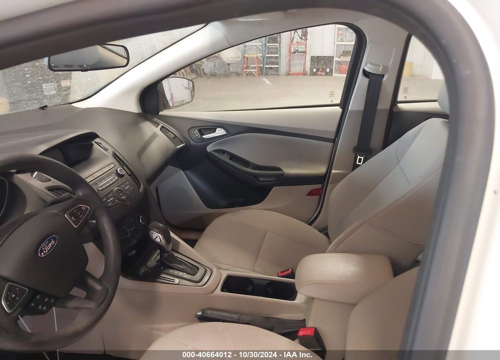 2018 FORD FOCUS SE VIN: 1FADP3F24JL250595