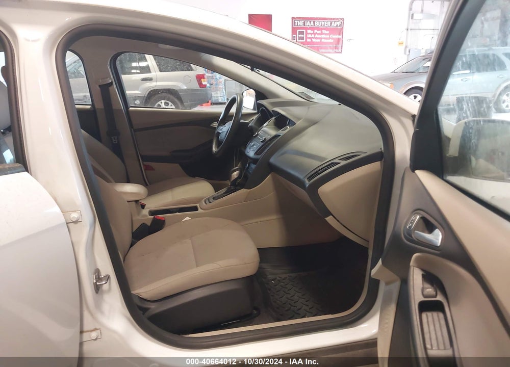 2018 FORD FOCUS SE VIN: 1FADP3F24JL250595