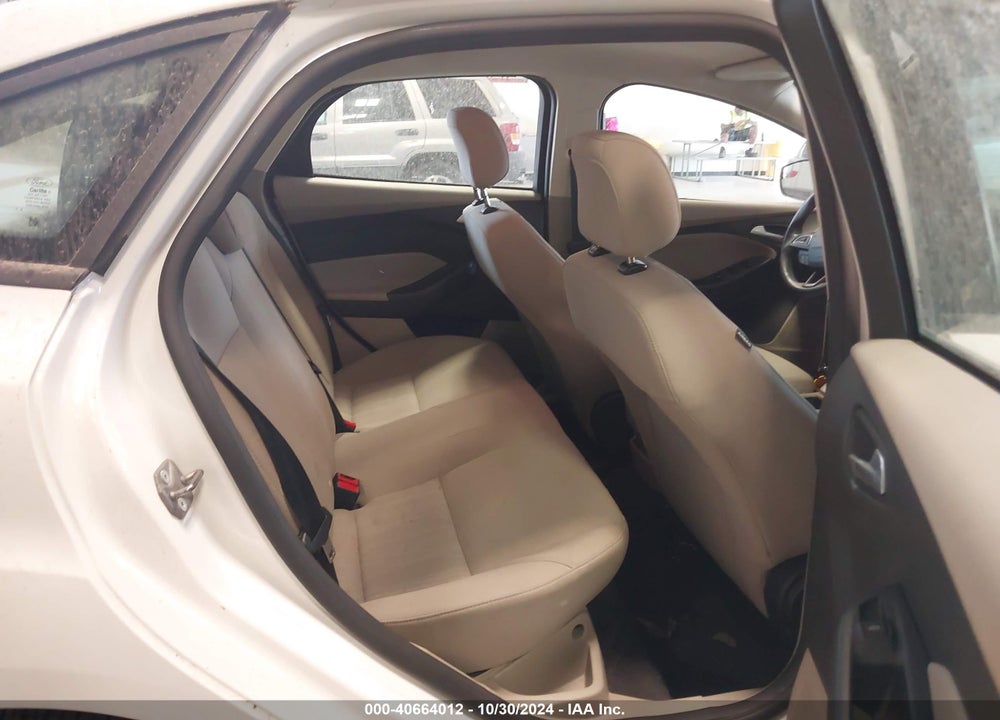 2018 FORD FOCUS SE VIN: 1FADP3F24JL250595