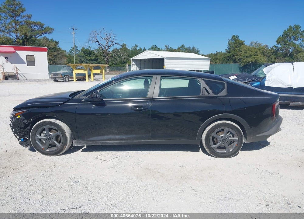 2025 KIA K4 LXS VIN: 3KPFT4DE6SE010833