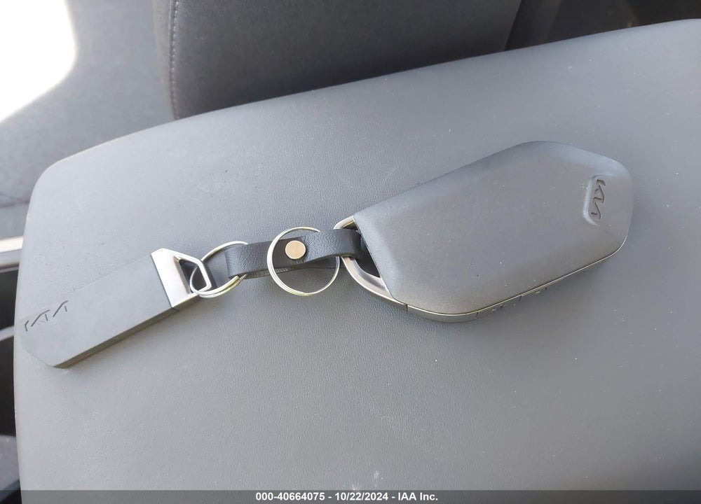 2025 KIA K4 LXS VIN: 3KPFT4DE6SE010833
