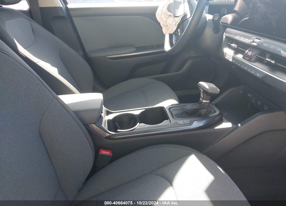 2025 KIA K4 LXS VIN: 3KPFT4DE6SE010833