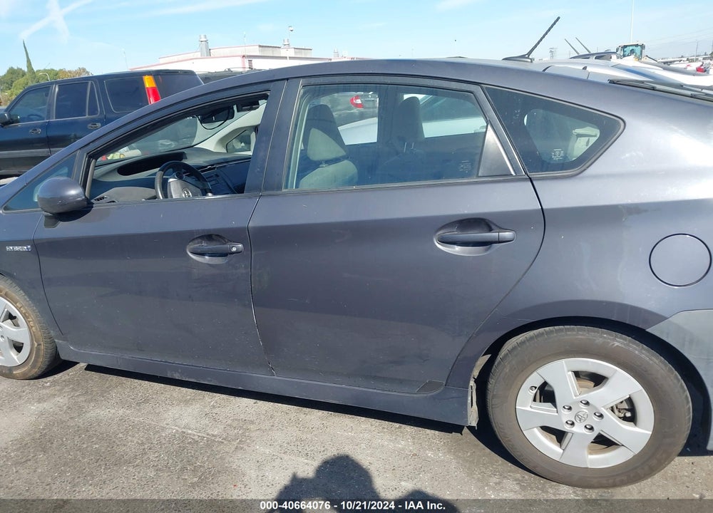 2011 TOYOTA PRIUS TWO VIN: JTDKN3DU9B1373947