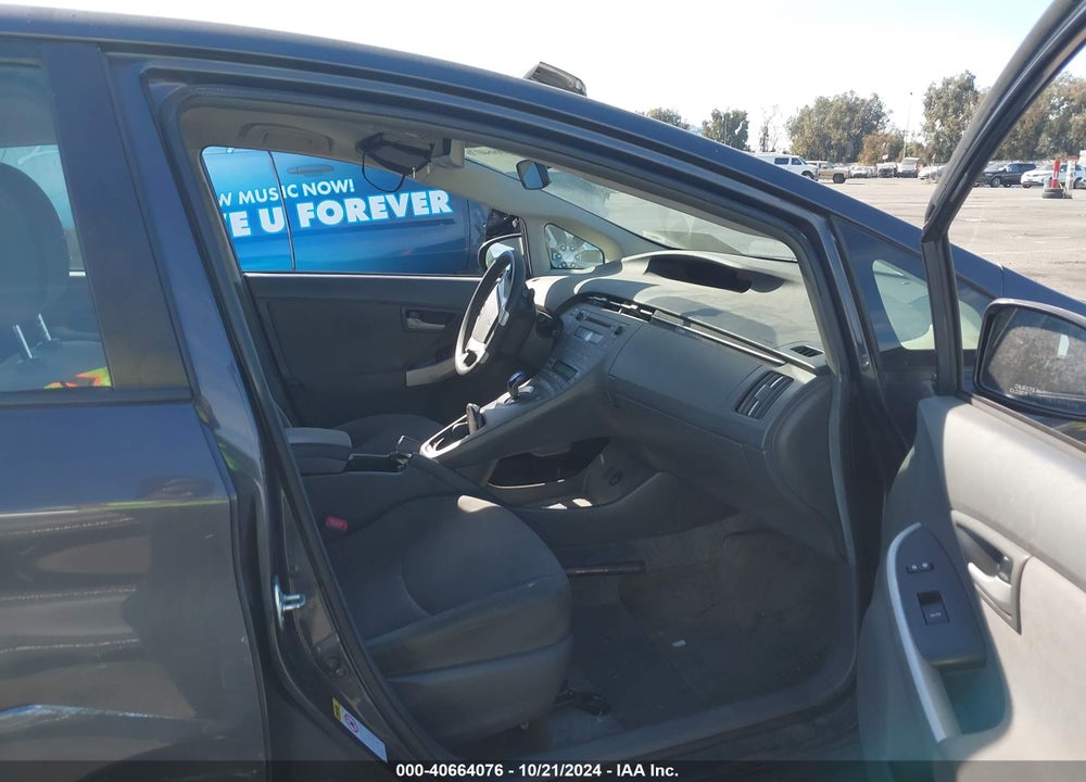 2011 TOYOTA PRIUS TWO VIN: JTDKN3DU9B1373947