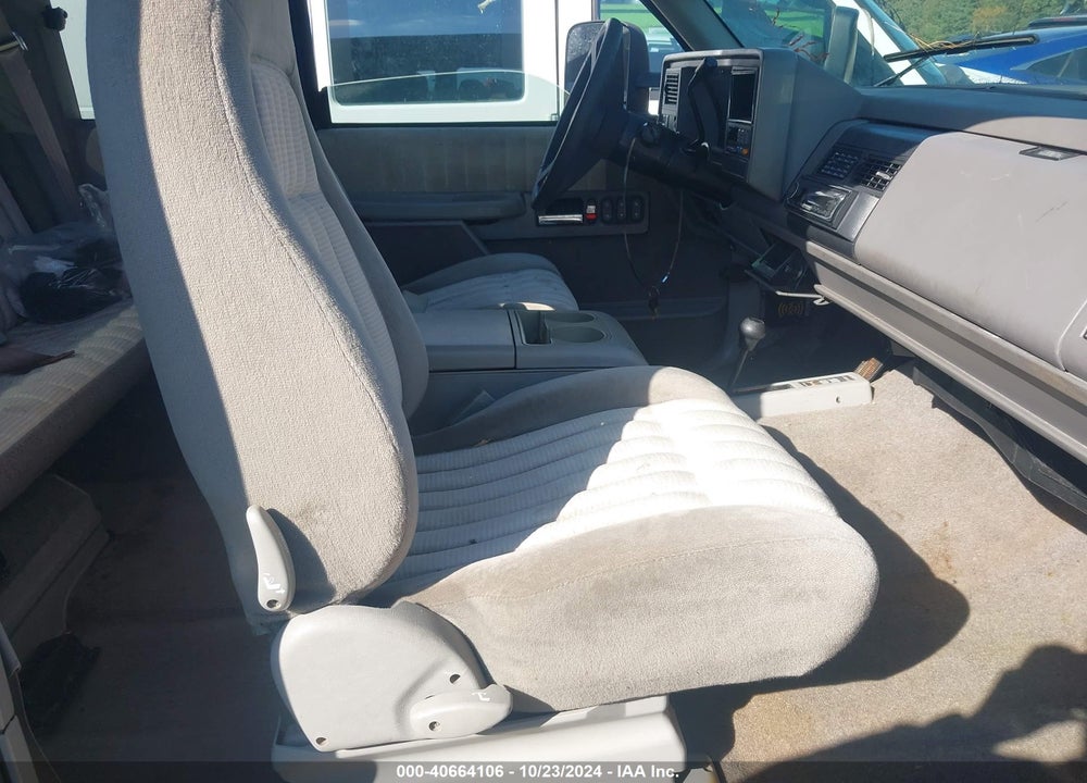 1994 CHEVROLET GMT-400 K1500 VIN: 2GCEK19KXR1298990