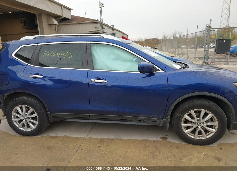 2018 NISSAN ROGUE SV VIN: KNMAT2MV8JP522770