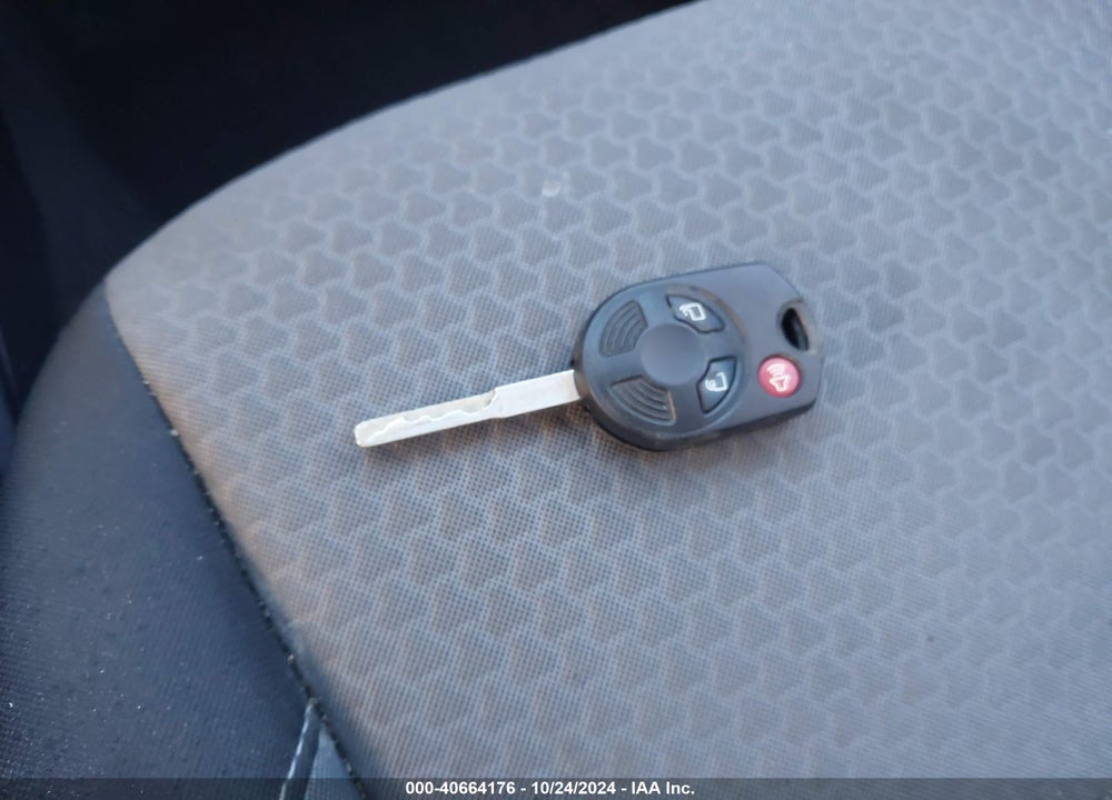 2017 FORD ESCAPE SE VIN: 1FMCU9G92HUB04287