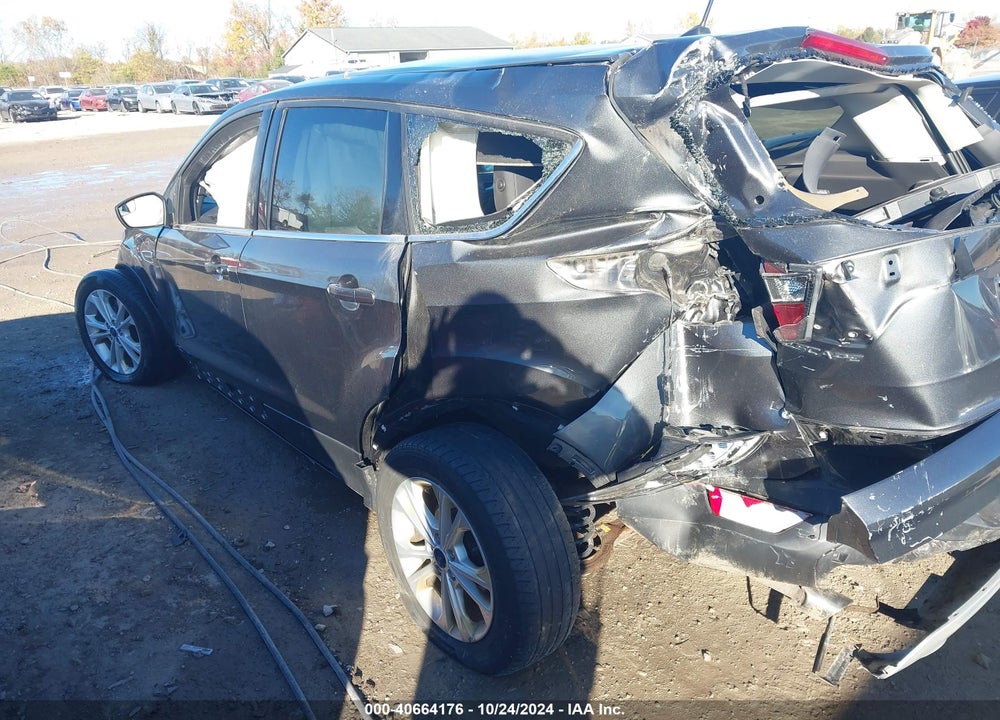 2017 FORD ESCAPE SE VIN: 1FMCU9G92HUB04287