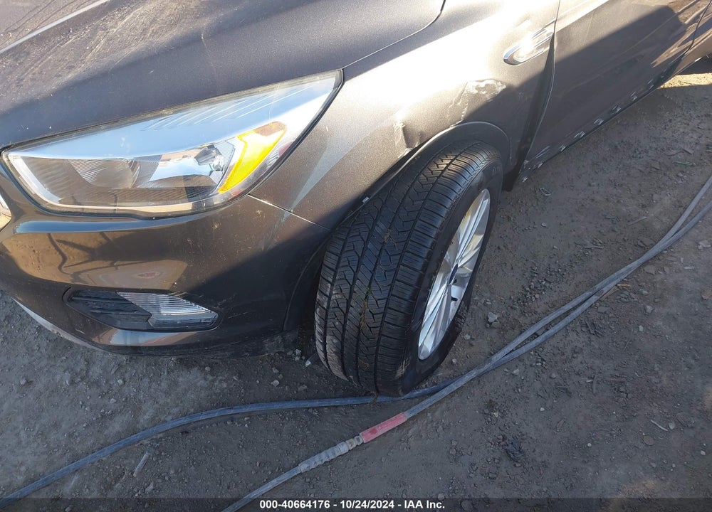 2017 FORD ESCAPE SE VIN: 1FMCU9G92HUB04287