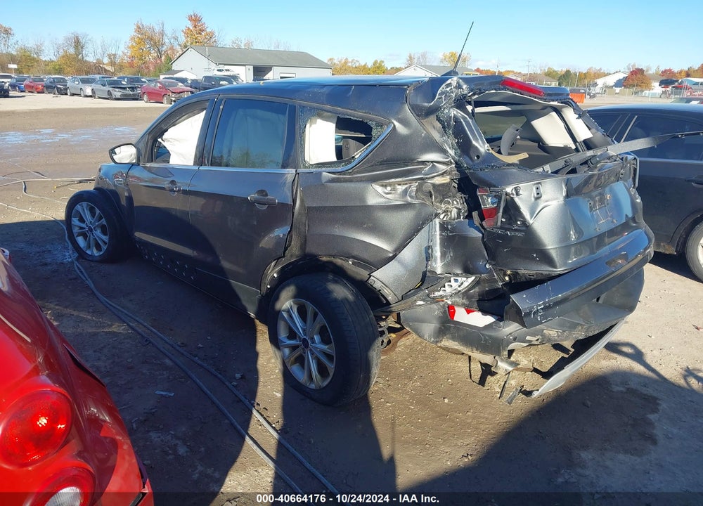 2017 FORD ESCAPE SE VIN: 1FMCU9G92HUB04287