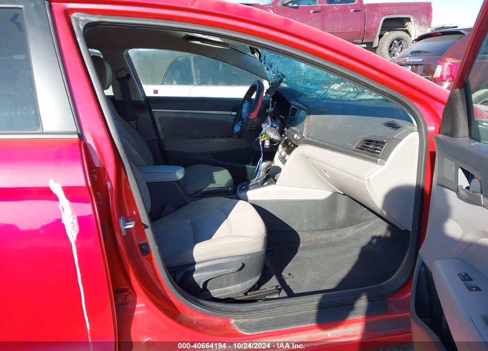 2020 HYUNDAI ELANTRA SEL VIN: 5NPD84LF6LH587460
