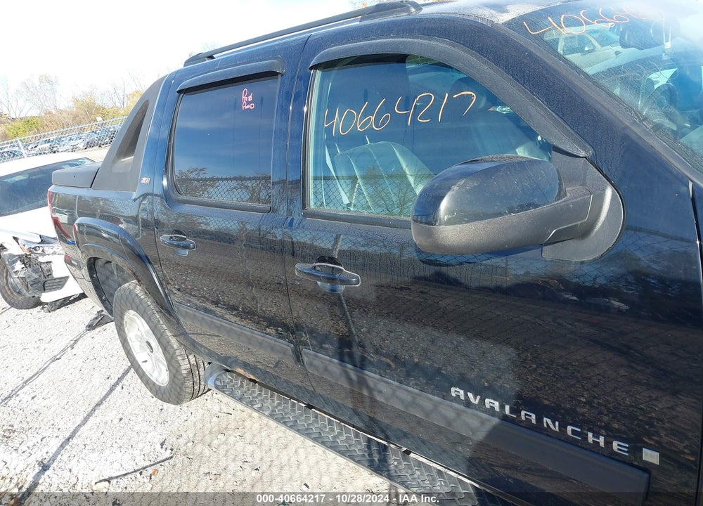 2009 CHEVROLET AVALANCHE 1500 LT2 VIN: 3GNFK22029G221886