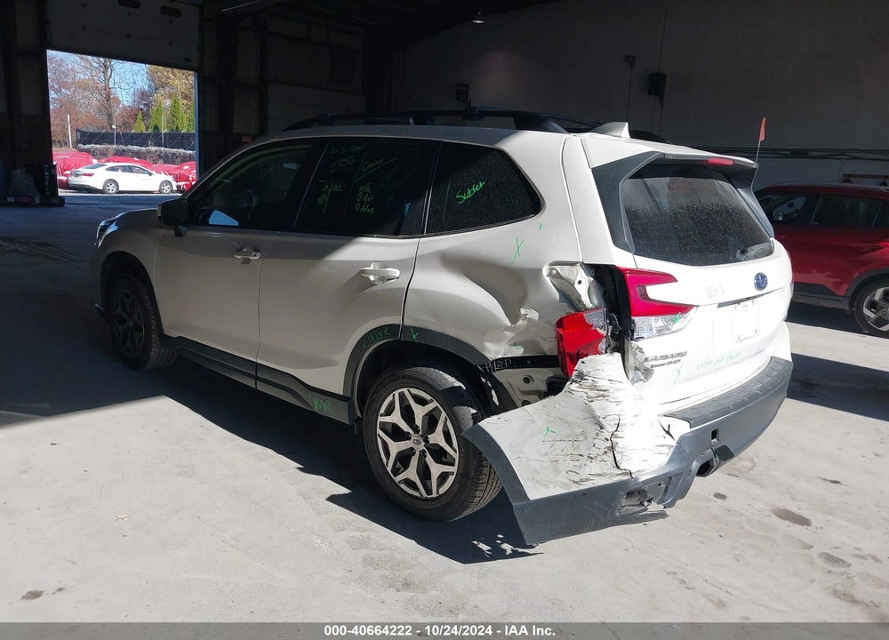 2020 SUBARU FORESTER PREMIUM VIN: JF2SKAGC3LH568498