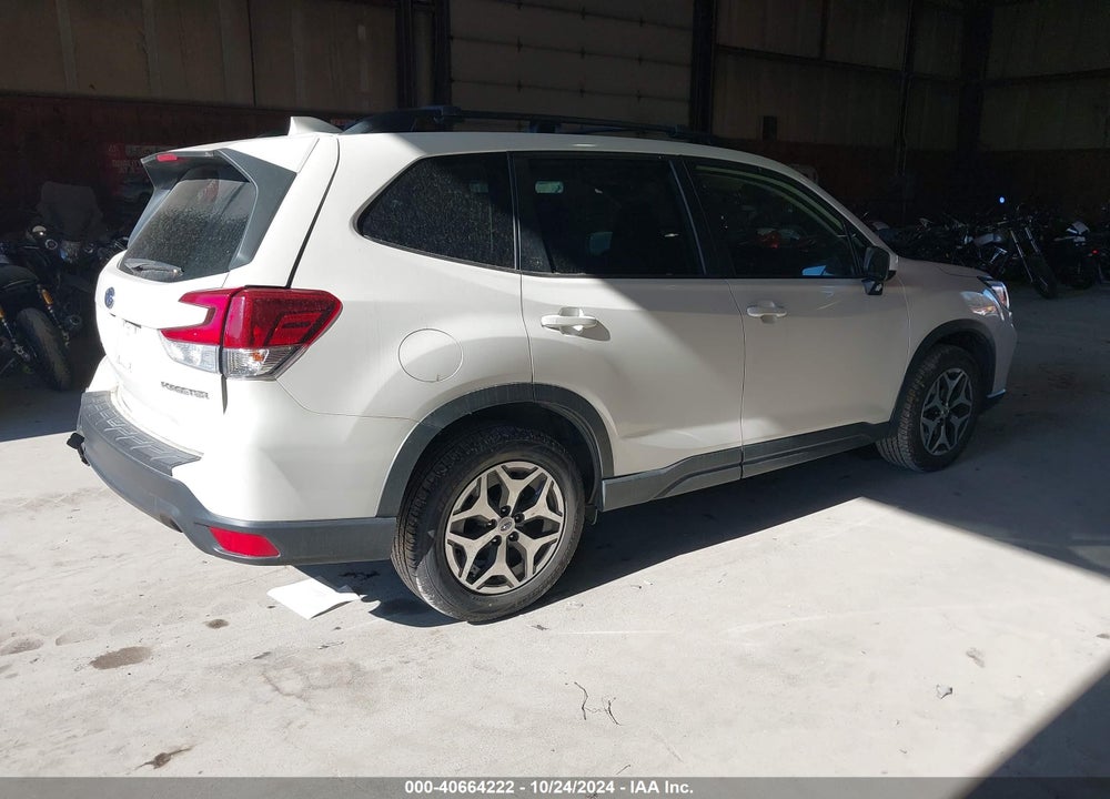 2020 SUBARU FORESTER PREMIUM VIN: JF2SKAGC3LH568498