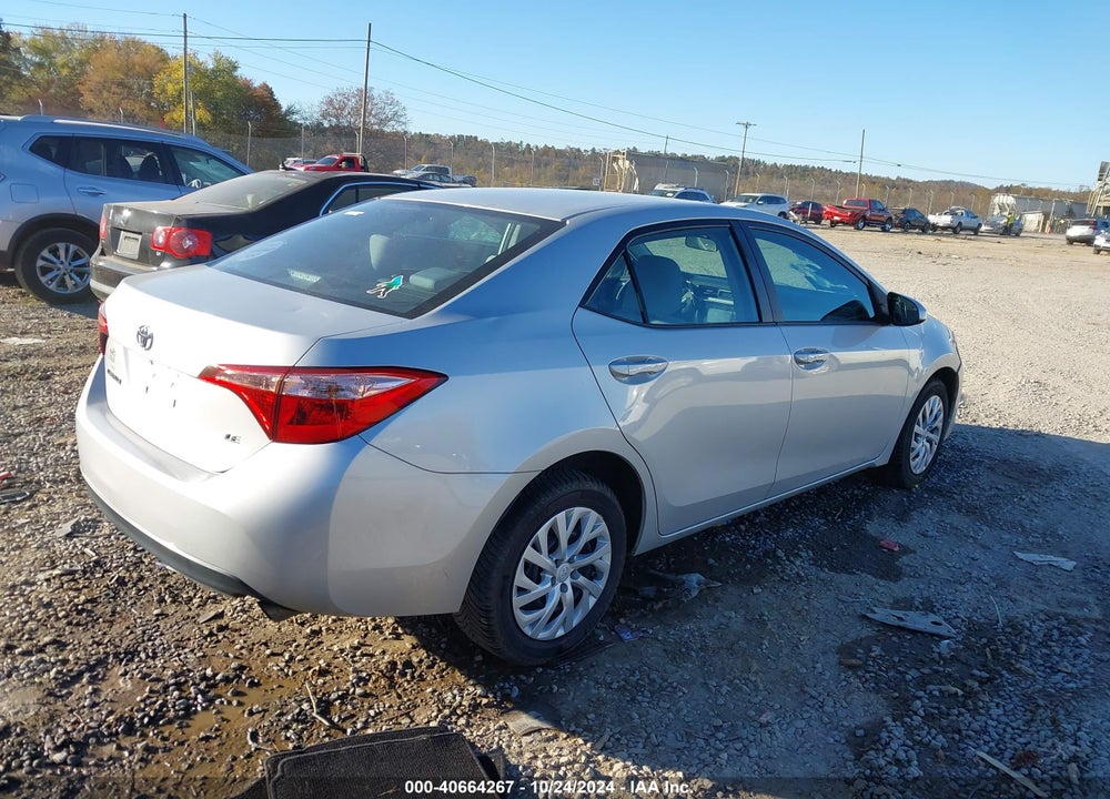 2018 TOYOTA COROLLA LE VIN: 5YFBURHE0JP847111