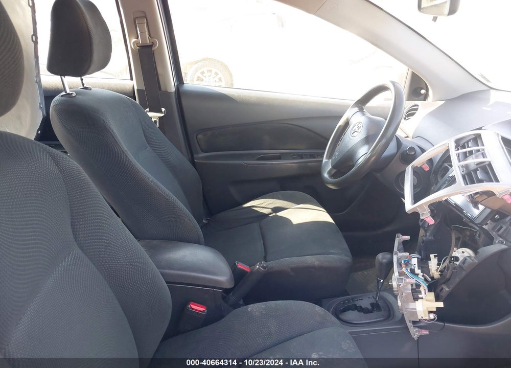 2012 TOYOTA YARIS VIN: JTDBT4K32C1418928