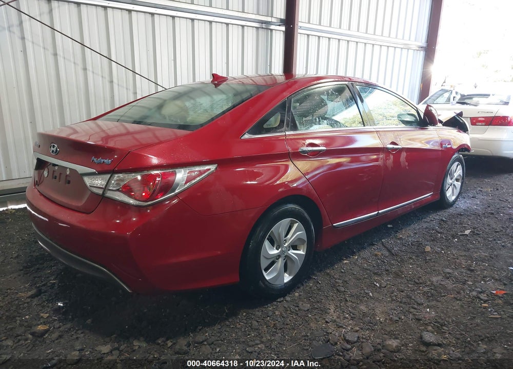 2015 HYUNDAI SONATA HYBRID VIN: KMHEC4A43FA119052