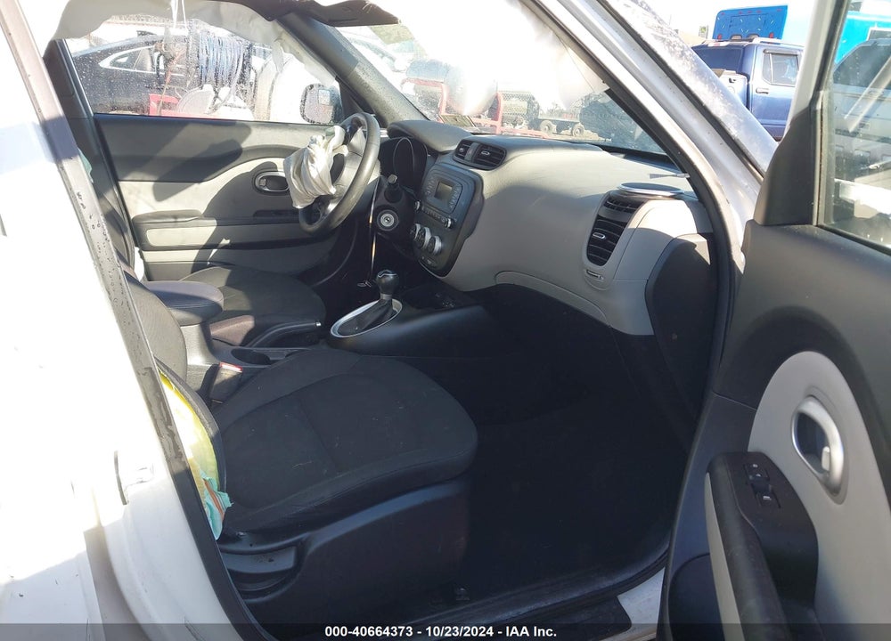 2014 KIA SOUL VIN: KNDJN2A22E7051726