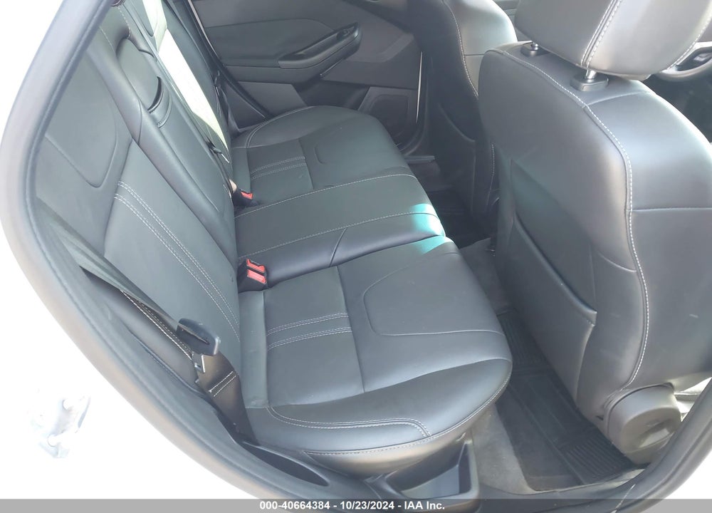 2013 FORD FOCUS VIN: 1FADP3J24DL200162
