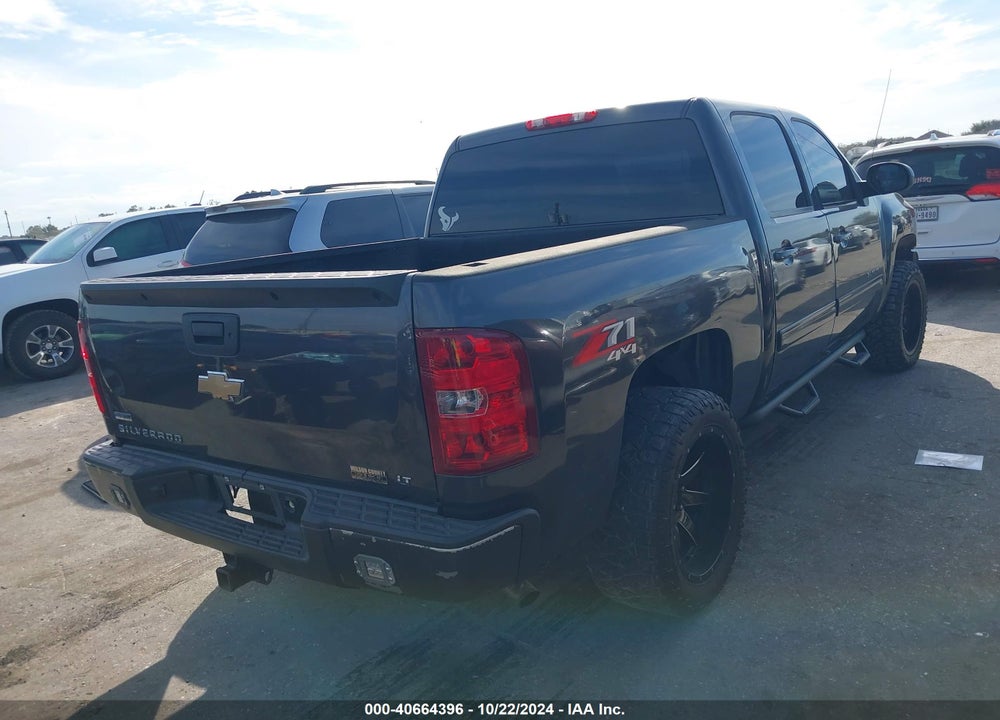 2011 CHEVROLET SILVERADO 1500 LT VIN: 3GCPKSE3XBG121334