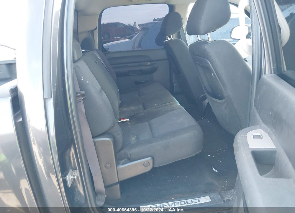 2011 CHEVROLET SILVERADO 1500 LT VIN: 3GCPKSE3XBG121334