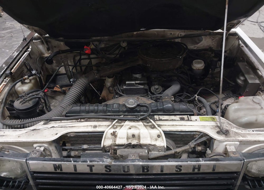 1988 MITSUBISHI MONTERO SPORT VIN: JA4FJ53E3JJ012726