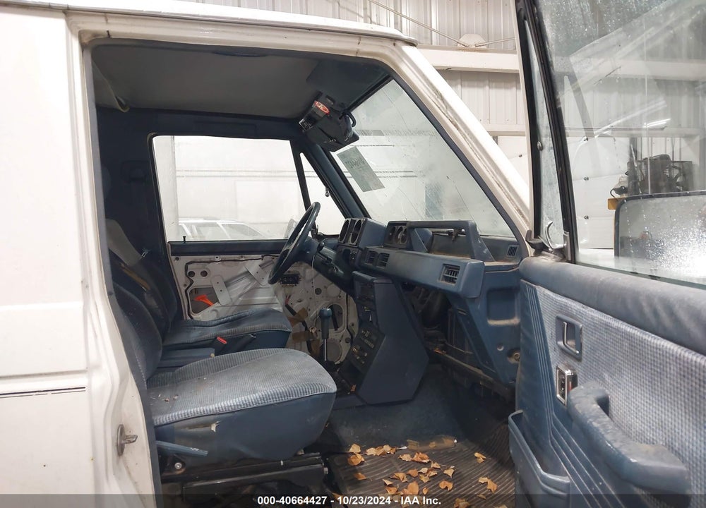 1988 MITSUBISHI MONTERO SPORT VIN: JA4FJ53E3JJ012726