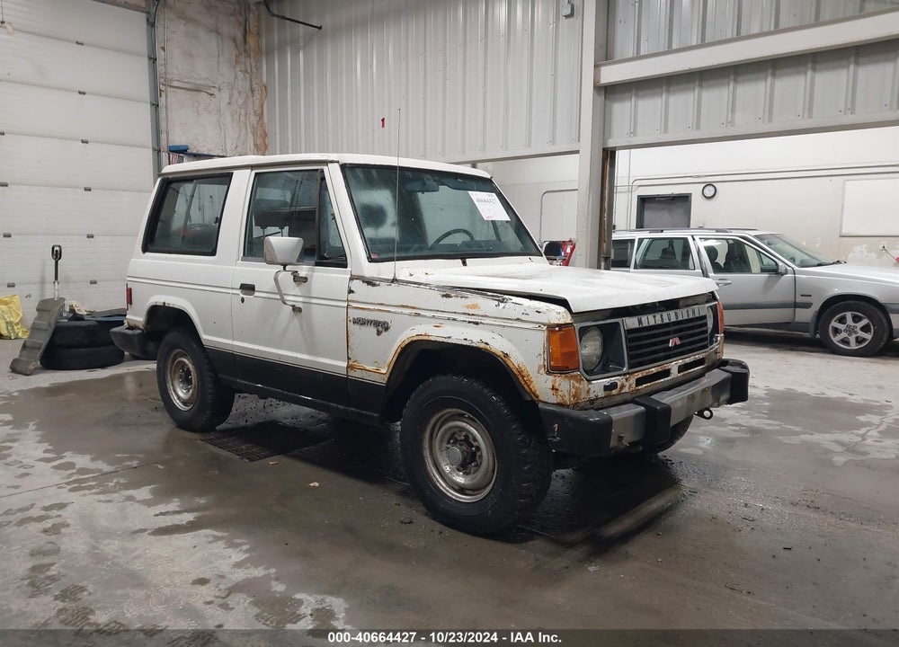 1988 MITSUBISHI MONTERO SPORT VIN: JA4FJ53E3JJ012726