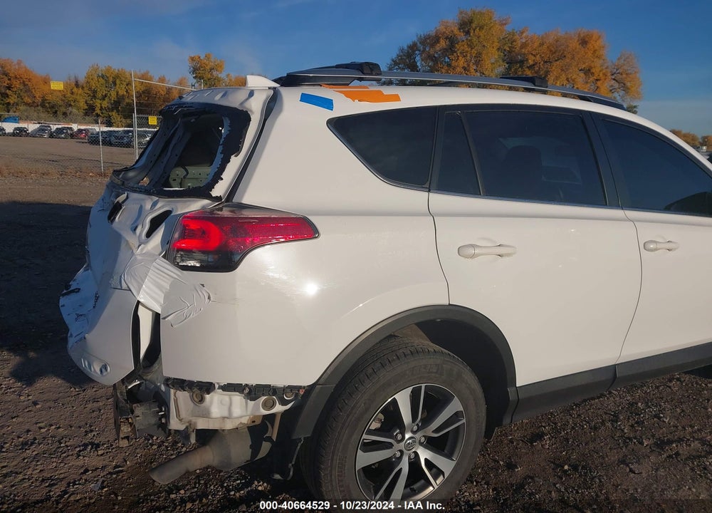 2017 TOYOTA RAV4 XLE VIN: JTMRFREV2HD199300