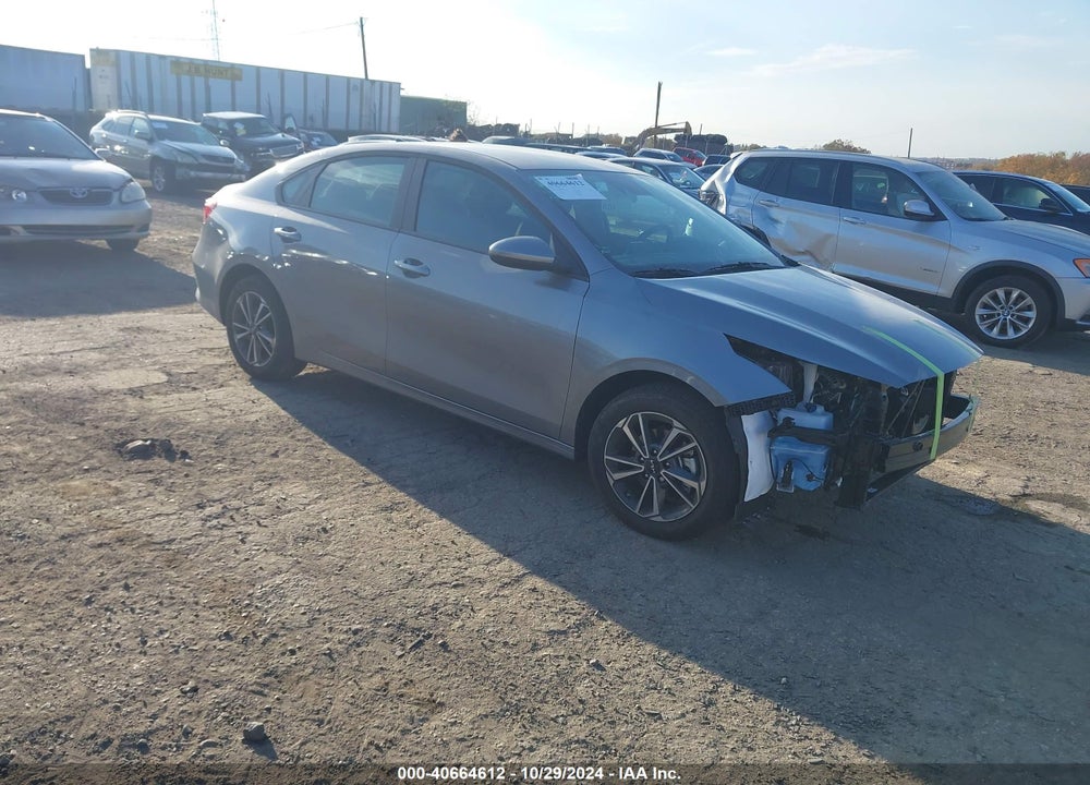 2024 KIA FORTE LXS VIN: 3KPF24AD4RE758196