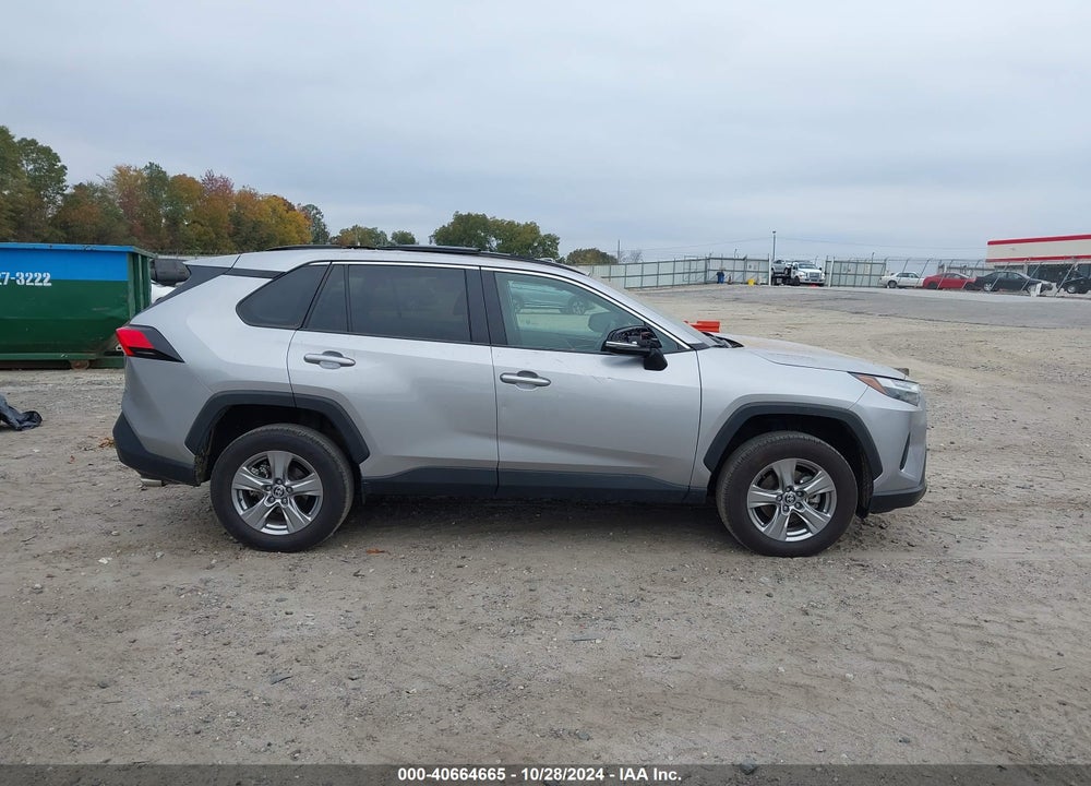 2024 TOYOTA RAV4 XLE VIN: 2T3W1RFV2RC270016