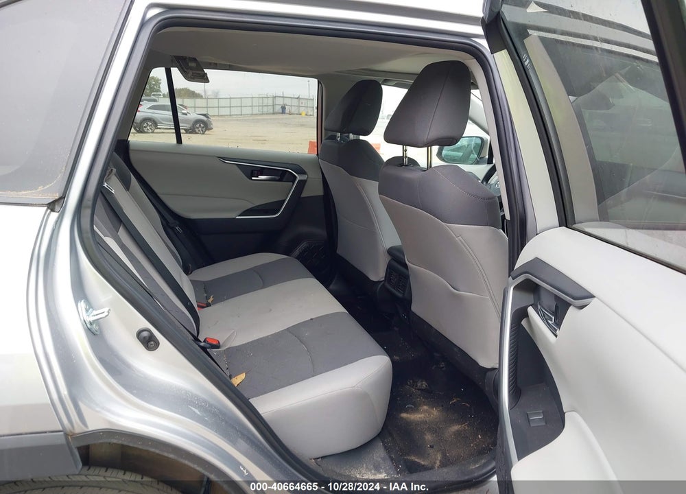 2024 TOYOTA RAV4 XLE VIN: 2T3W1RFV2RC270016