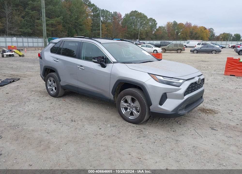 2024 TOYOTA RAV4 XLE VIN: 2T3W1RFV2RC270016