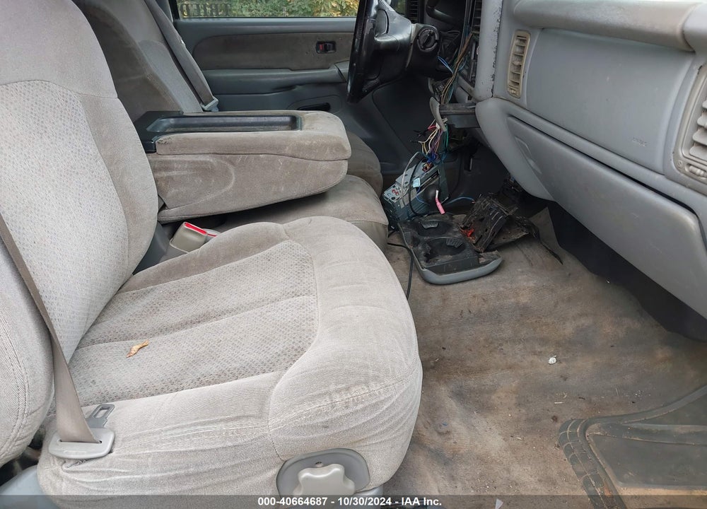 2000 CHEVROLET SILVERADO 1500 LS VIN: 1GCEK19T6YZ259392