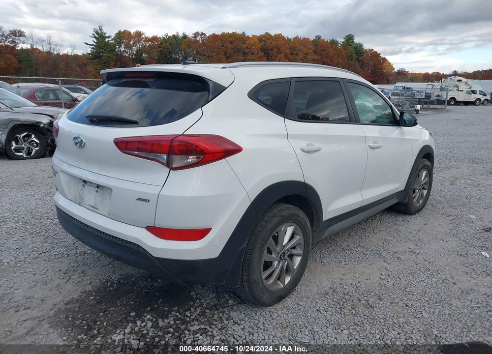 2017 HYUNDAI TUCSON SE VIN: KM8J3CA44HU293741