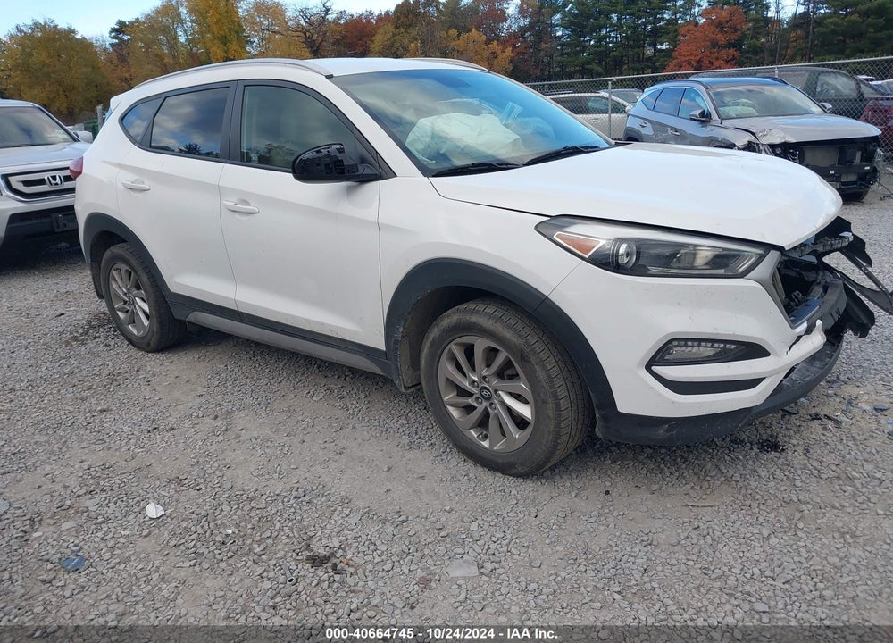 2017 HYUNDAI TUCSON SE VIN: KM8J3CA44HU293741