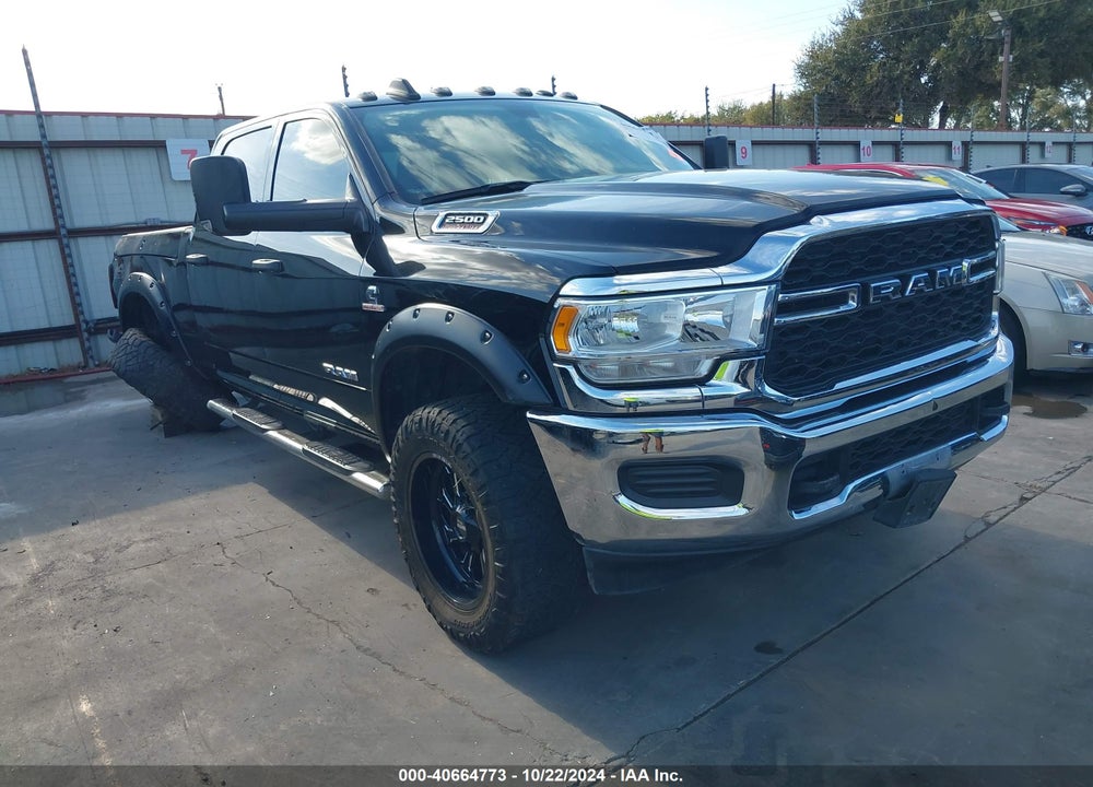 2020 RAM 2500 TRADESMAN 4X4 6'4 BOX VIN: 3C6UR5CL6LG315368