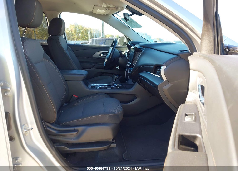 2018 CHEVROLET TRAVERSE 1LT VIN: 1GNERGKW5JJ158052