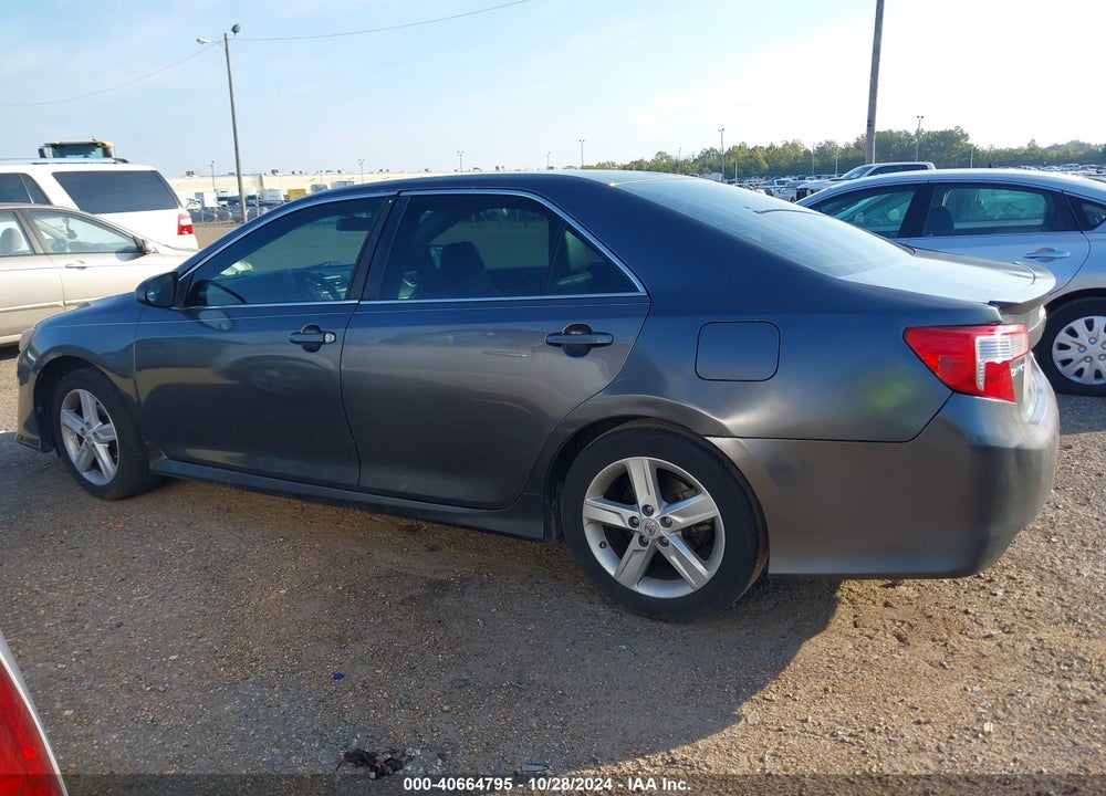 2014 TOYOTA CAMRY SE VIN: 4T1BF1FK2EU423051