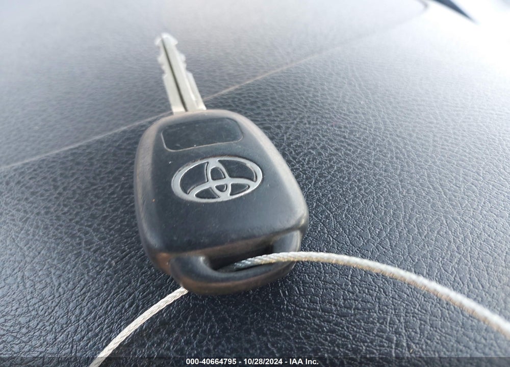 2014 TOYOTA CAMRY SE VIN: 4T1BF1FK2EU423051