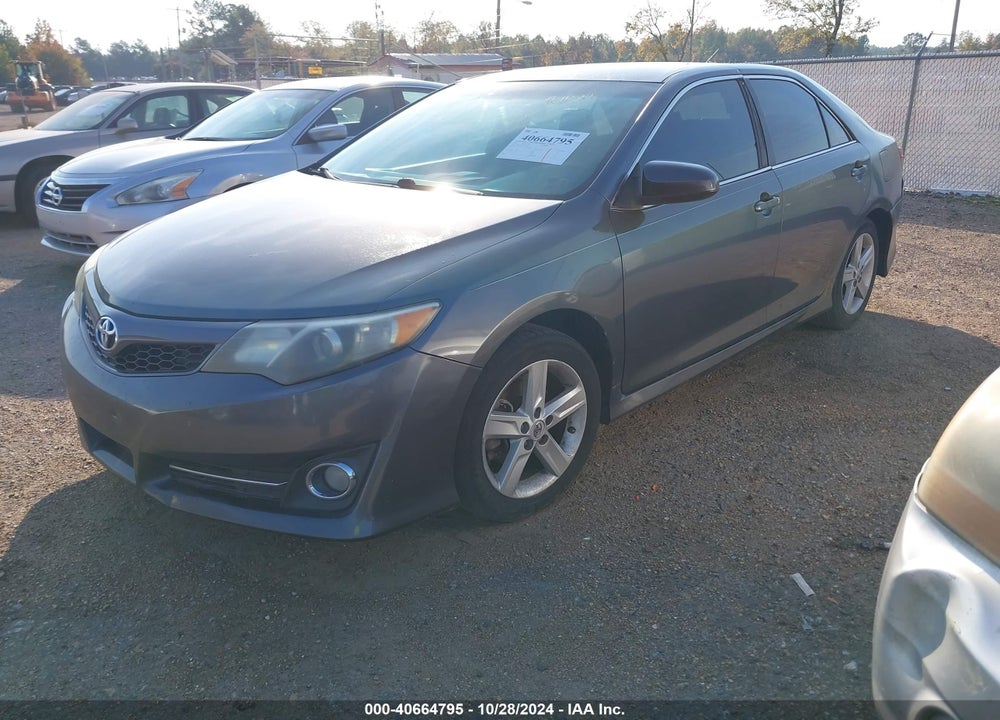 2014 TOYOTA CAMRY SE VIN: 4T1BF1FK2EU423051