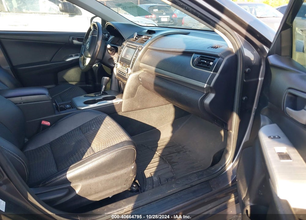 2014 TOYOTA CAMRY SE VIN: 4T1BF1FK2EU423051