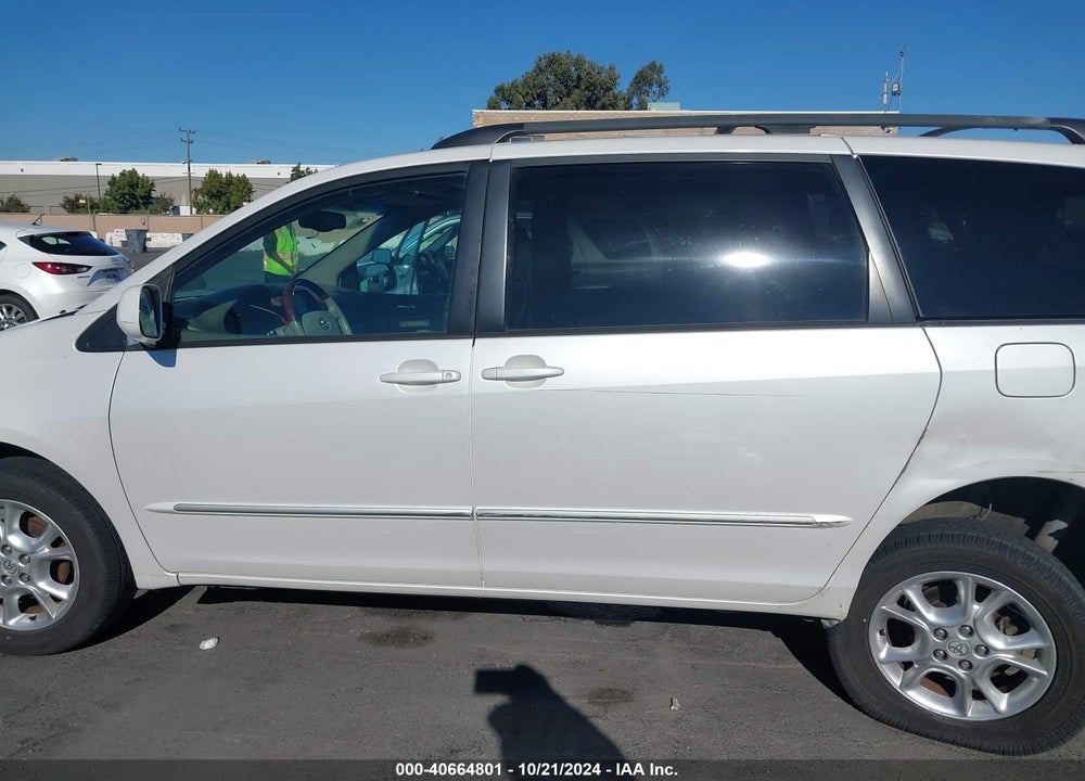 2005 TOYOTA SIENNA XLE LIMITED VIN: 5TDBA22C65S031119