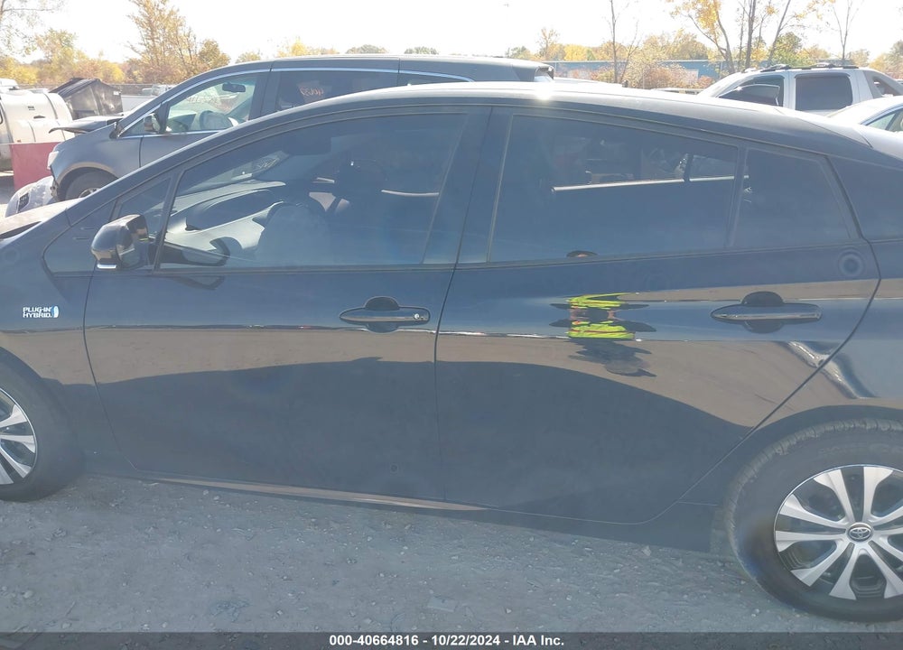 2020 TOYOTA PRIUS PRIME LIMITED VIN: JTDKARFP7L3137910