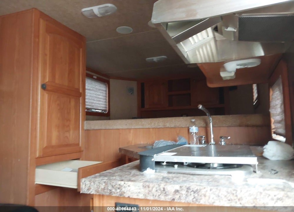 2009 LAKOTA M-84HSLGN10 VIN: 1L9GH042391387079