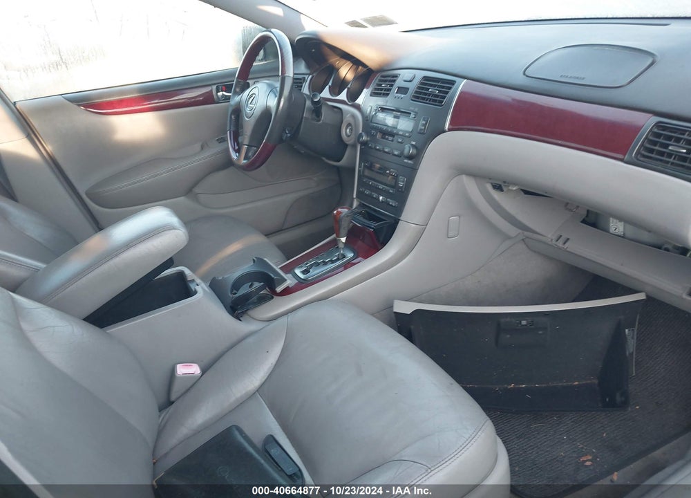 2004 LEXUS ES 330 VIN: JTHBA30G045046567