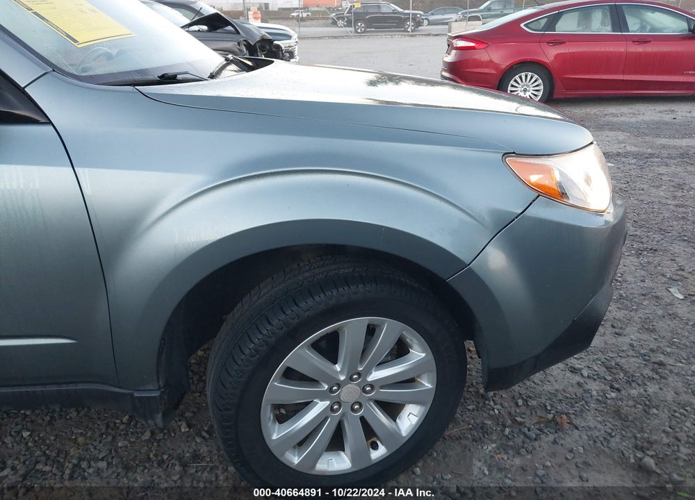 2012 SUBARU FORESTER 2.5X PREMIUM VIN: JF2SHBDC8CH454232