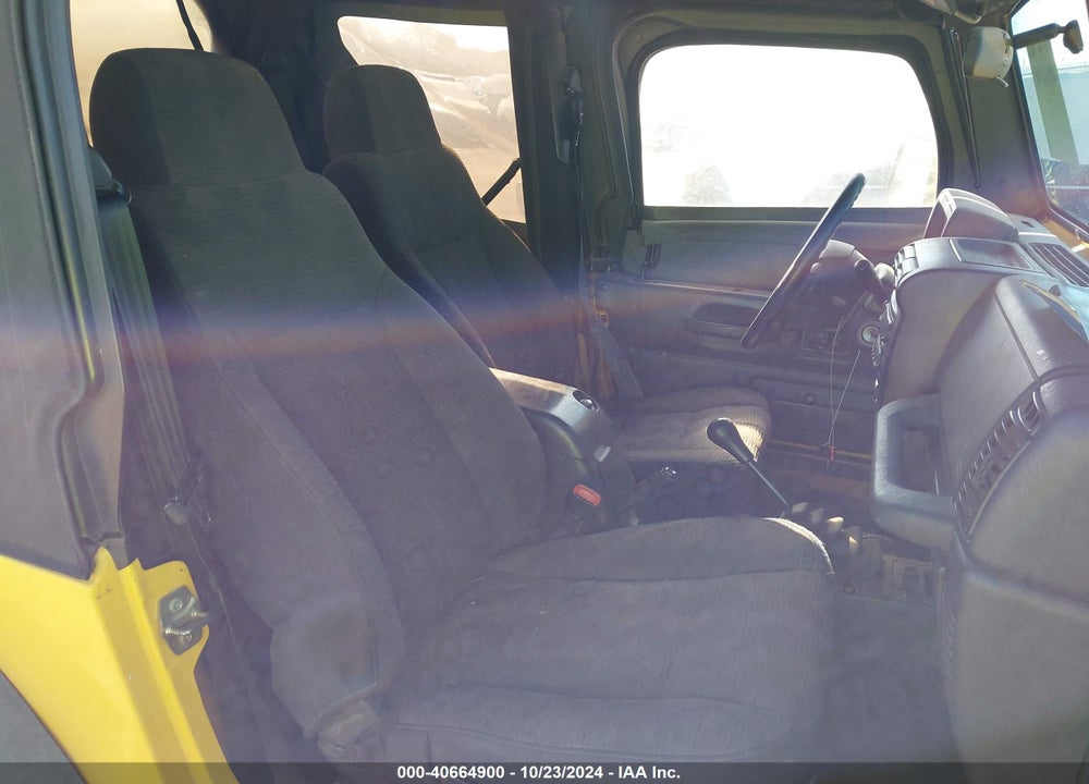 2004 JEEP WRANGLER X VIN: 1J4FA39S74P715880