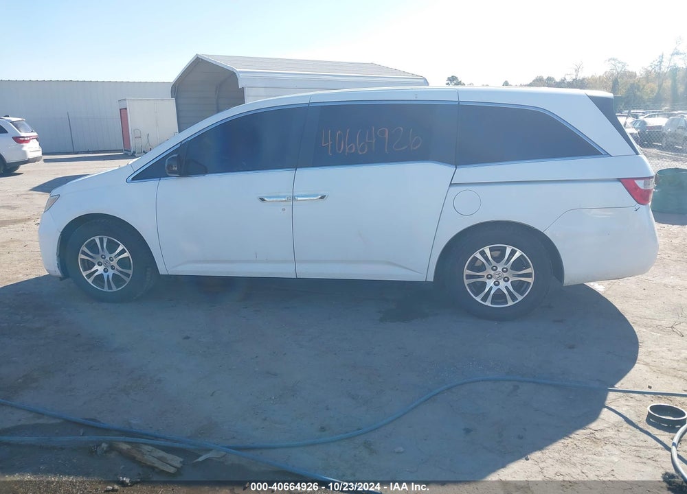 2011 HONDA ODYSSEY EX-L VIN: 5FNRL5H68BB029402